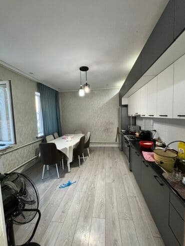 срочно продаю дом район рабочий городок: Үй, 200 кв. м, 8 бөлмө, Менчик ээси, Евро оңдоо — 5