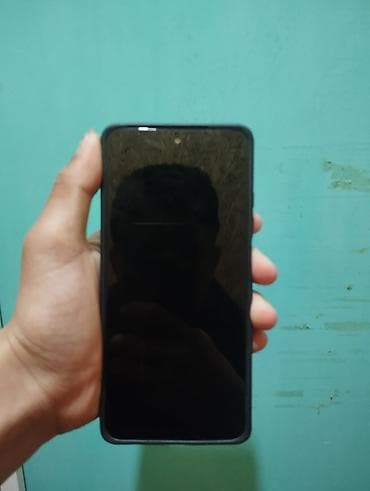 жировой фильтр: Смартфон с защитным карбоновым чехлом и модулем основной камеры с — 2