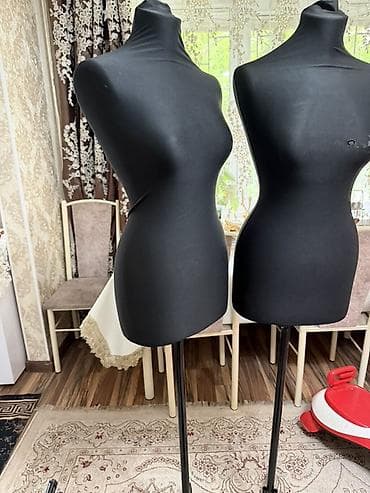 мебельный паралон: Женские портновские/витринные манекены, цвет черный, на напольных — 3