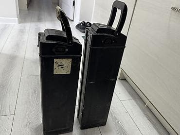 Электроскутер с двумя съемными аккумуляторами Описание: - Компактный