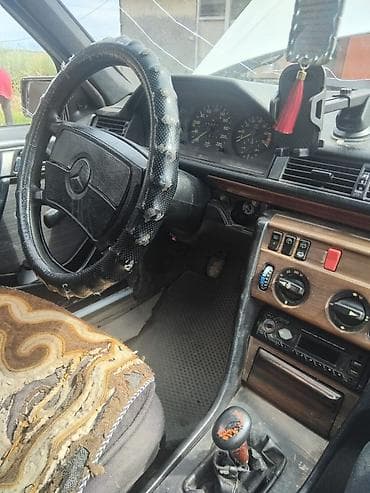 мерседес бенс а: Mercedes-Benz W124: 1988 г., Универсал — 6
