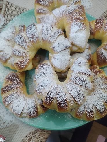 Домашние сдобные булочки без рыхлителя, на молоке и сливочном масле с