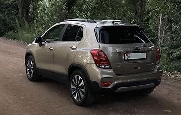 Chevrolet Trax: 2020 г., 1.4 л, Автомат, Бензин, Кроссовер at lalafo.kg Chevrolet Trax: 2020 г., 1.4 л, Автомат, Бензин, Кроссовер