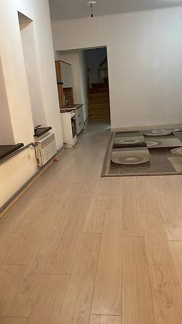 Үйлөрдү сатуу: 70 м², 3 бөлмө — 4