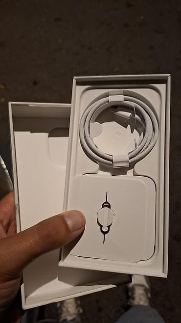 13 iphone: IPhone 15 Pro, 128 ГБ, Black Titanium, Коробка — 3