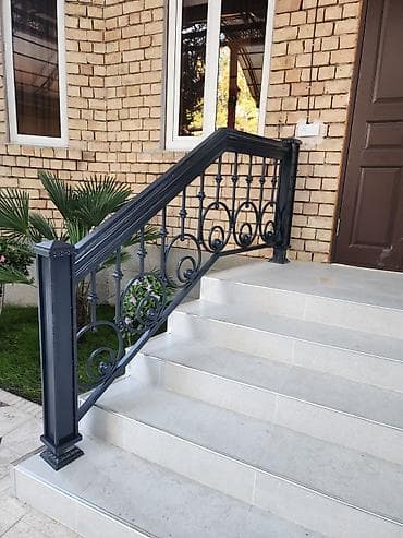 Бизнес үчүн жабдуулар: Даяр тосмолор, Материалы: Согулган темир, Тепкич үчүн — 2