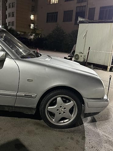 merc 211: Mercedes-Benz E-Class: 1999 г., 3.2 л, Бензин, Седан — 6