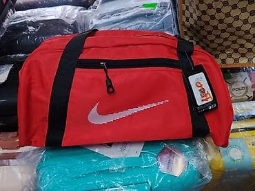 Спортивная/дорожная сумка, красная - Форм‑фактор: бочонок (duffel) с — 1