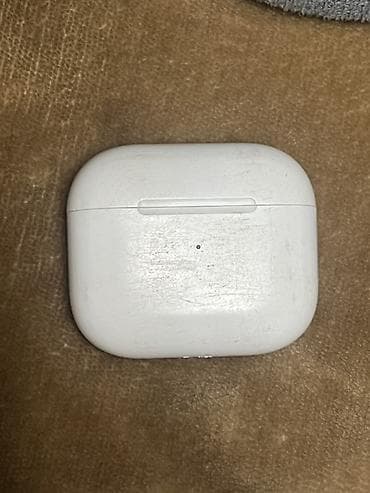 galaxy buds 4 pro бишкек: Беспроводные наушники-вкладыши с зарядным кейсом (белые) — 2