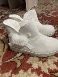 детская ортопедическая обувь: Новые Детские сапожки- цвета айвори с блёстками. Теплая зима Размер — 2