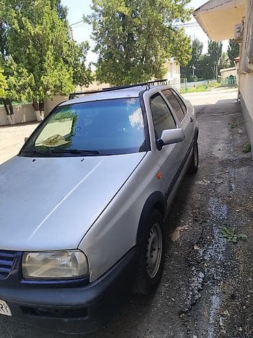 спринтер макси: Volkswagen Vento: 1992 г., 1.8 л, Механика, Бензин, Седан — 7