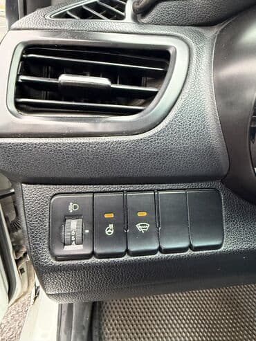 кио рио: Kia Rio: 2015 г., 1.6 л, Бензин — 10