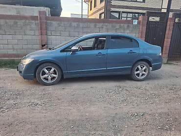 Транспорт: Honda Civic: 2006 г., 1.8 л, Механика, Бензин, Седан — 1