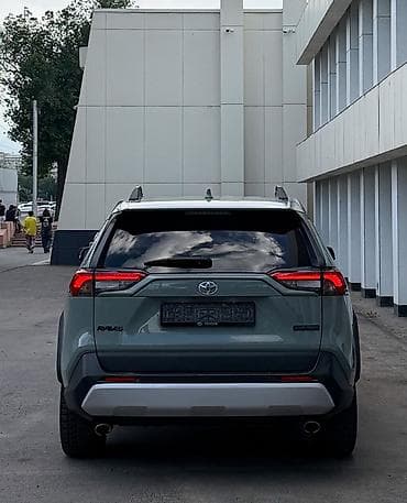 аудио техника: Toyota RAV4: 2021 г., 2.5 л, Автомат, Бензин, Кроссовер — 4