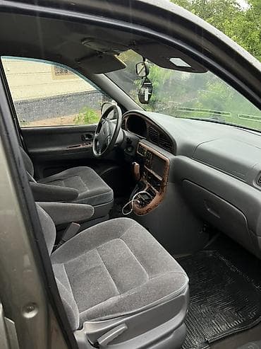 Унаа сатуу: Kia Carnival: 2002 г., 2.5 л, Автомат, Бензин, Вэн/Минивэн — 6