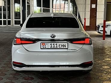k3 2020: Lexus ES: 2020 г., 2.5 л, Гибрид — 4