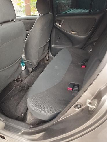 Toyota Yaris: 2004 г., Хэтчбэк — 2