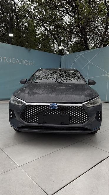 экран 124: BYD E2: 2021 г., Электромобиль, Хэтчбэк — 1