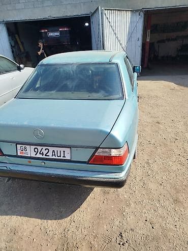 морда спринтер 906: Mercedes-Benz W124: 1990 г., 2.3 л, Механика, Бензин, Седан — 3