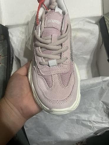 кызыл бирдик: Кроссовкалар, 37, Balenciaga, Жаңы, түсү - Кызгылт — 3