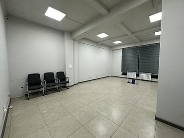open space: ЖК “Ак Сарай” Сдается помещение Площадь: 283м2 Этаж: 1 Удобный — 5