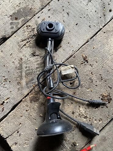 пк: Веб‑камера с гибкой стойкой и присоской - Подключение: USB. - — 1