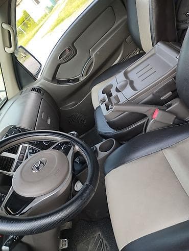 аренда kia rio: Легкий грузовик, Hyundai, Стандарт — 4
