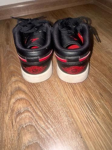 Мужская обувь: Кроссовки Jordan 1 Low (стиль Bred/Black-Red) Nike Air Jordan 1 Low — 3