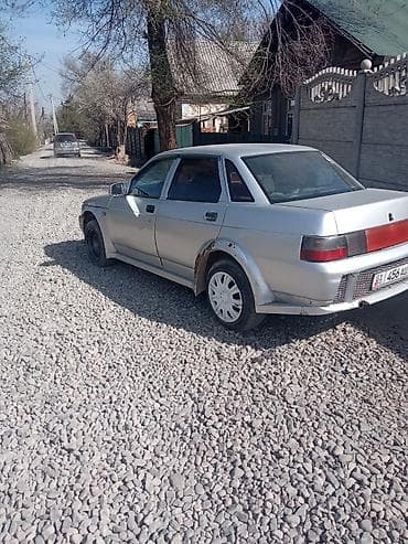 haima 3: Легковой автомобиль седан, серебристый цвет, 4 двери. Особенности и — 1