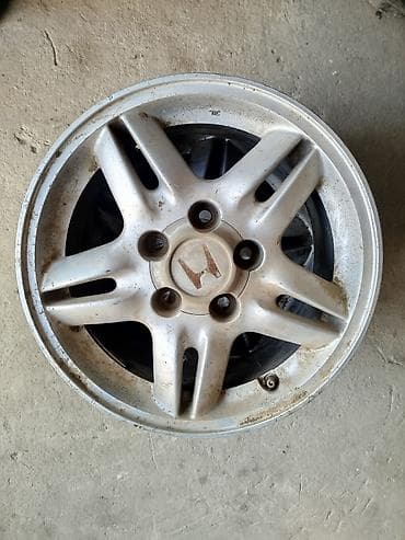 sprinter 4 4: Литые Диски R 15 Honda, Пара, отверстий - 5, Б/у — 1