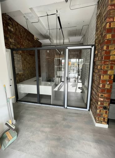 изготовление стеллажей на заказ: На заказ Лофт-перегородка, Для офиса, Монтаж — 2