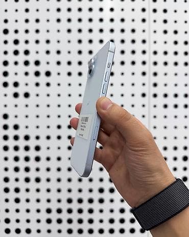 iphone 3: IPhone 15 Plus, Б/у, 128 ГБ, Голубой, Защитное стекло, В рассрочку, 89 % — 5