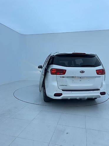 Kia Carnival: 2019 г., 2.2 л, Автомат, Дизель, Минивэн — 9