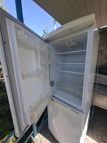 молочный холодильник: Холодильник LG, Б/у, Двухкамерный, No frost, 60 * 155 * 55 — 2