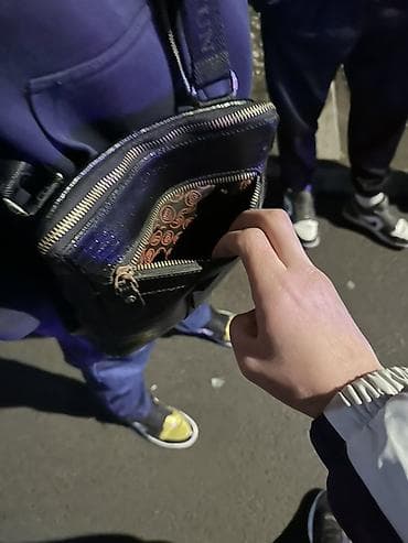 Другие комплектующие: Барсетка, Butun, Материал: Экокожа, Застежка на молнии, Б/у — 2