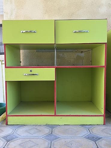 Продаю витрины для магазинов