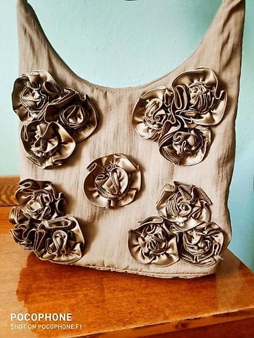 Сумки (2 модели) 1) Текстильная сумка на плечо с декором из атласных