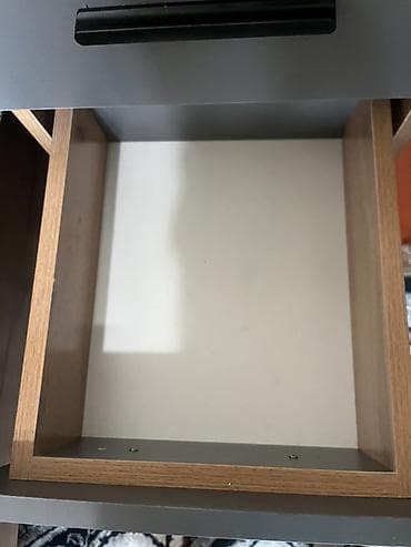 дамский стол: Туалетный столик, Б/у, С зеркалом, цвет - Серый, ЛДСП — 4