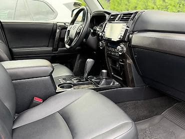 щиток: Toyota 4Runner: 2021 г., 4 л, Автомат, Бензин, Внедорожник — 8
