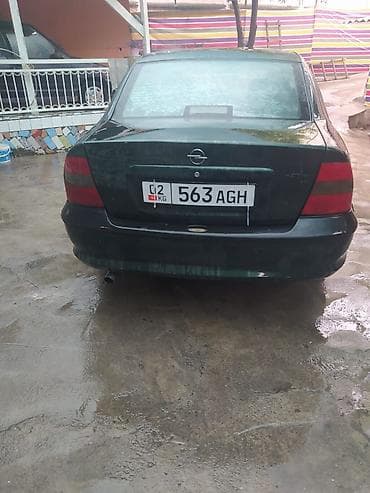 воз: Opel Vectra: 1998 г., 1.5 л, Механика, Бензин, Седан — 3