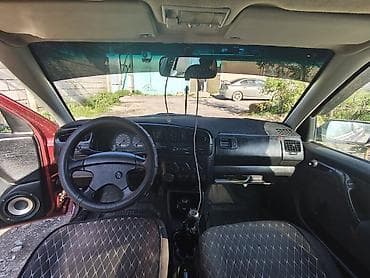 mini kuper: Volkswagen Vento: 1993 г., 1.8 л, Ручные, Бензин, Седан — 8