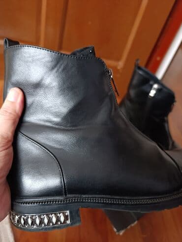 Оксфорды: Продается деми Челси в отличном состоянии размер 39. Размер в размер — 3