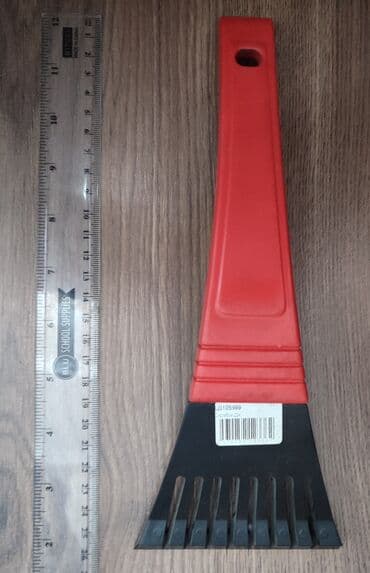 набор рожковых ключей: Продаю абсолютно новый скребок (Россия) для очистки наледи на стеклах — 1