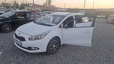 Kia Ceed: 2014 г., 1.6 л, Автомат, Бензин, Хэтчбэк — 2