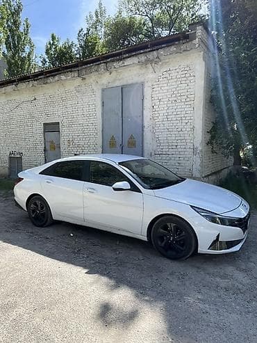 step 2: Hyundai Avante: 2021 г., Автомат, Бензин, Седан — 5