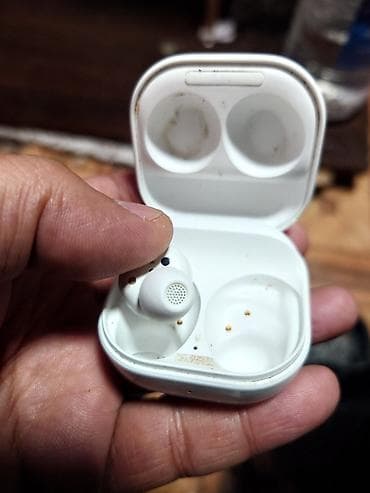 samsung buds 2: Беспроводные наушники-вкладыши с зарядным кейсом самсунг бадс фе — 2