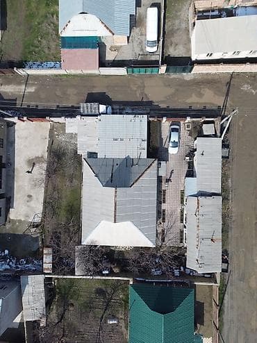 Кыймылсыз мүлк: Продается дом.Идеально подойдет под бизнес. Участок угловой. 6 соток — 4
