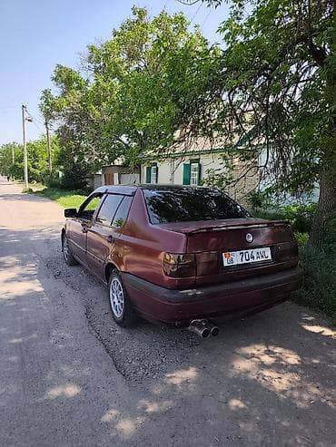 audio a6: Volkswagen Vento: 1993 г., 1.8 л, Механика, Бензин, Седан — 3