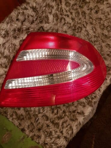 бамперный катафот передний хонда срв 1: Задний правый стоп-сигнал Audi 2002 г. — 1