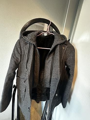 Пальто детское 9-10лет отличного качества почти новый